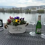 Moselapartment Leni Mit Traumhaftem Ausblick Auf *